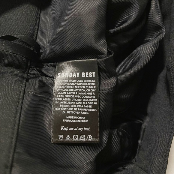 ✨Host Pick✨NWOT Aritzia Sunday Best Olive Mini 15" Skirt in Black - Picture 10 of 10